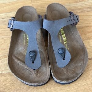 Birkenstock Gizeh Sandal - Mocha / size 37